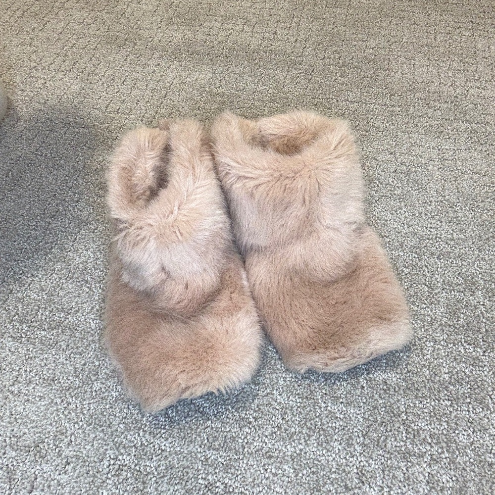 Ugg Amary Slippers